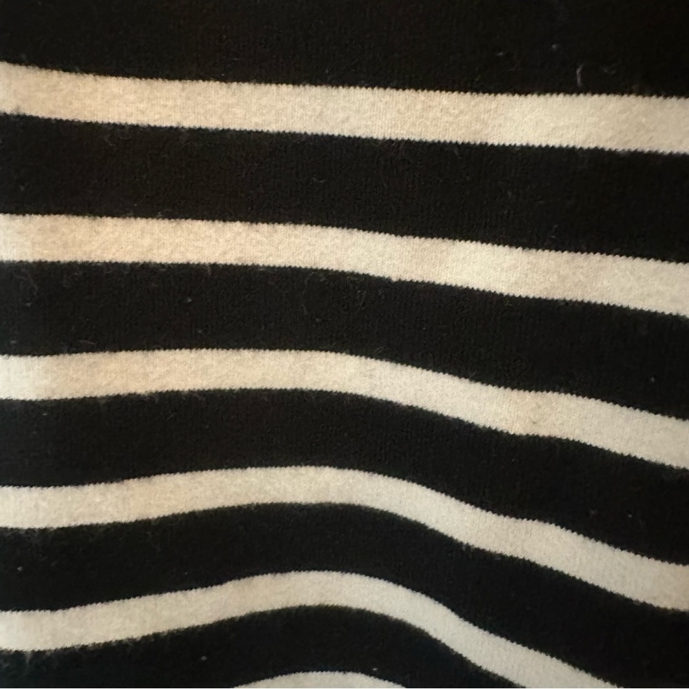 Athleta Chaturanga Black and White Striped Cropped Leggings Medium Tall - Picture 5 of 8
